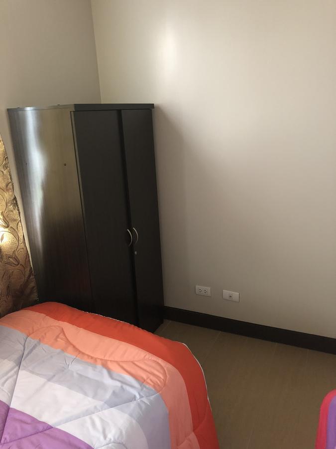4q Tower D Manhanttan Heights Cubao Qc Apartment *