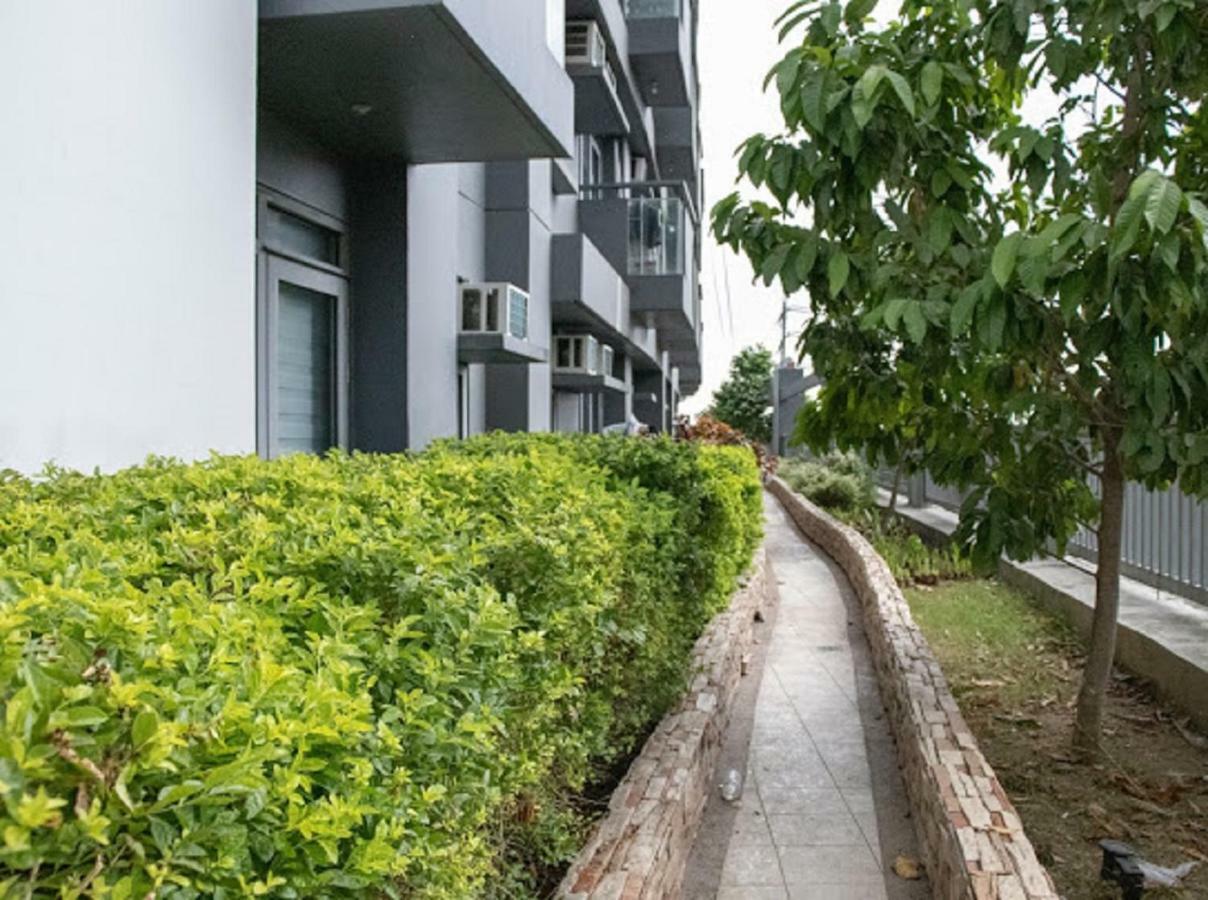 4q Tower D Manhanttan Heights Cubao Qc *